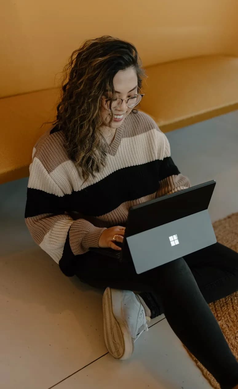 Shopper browsing a store on a laptop